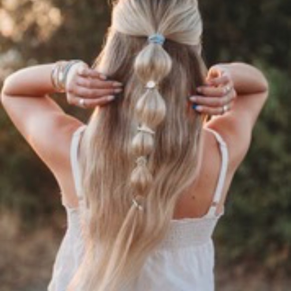 K’lani Embellished Hair Tie and Bracelet Set from Maui Elastic Stretchy - Picture 6 of 10